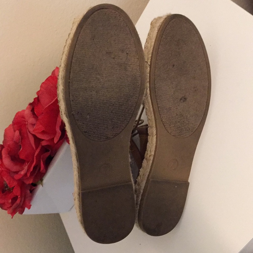 Shoes - Picture 4 of 4